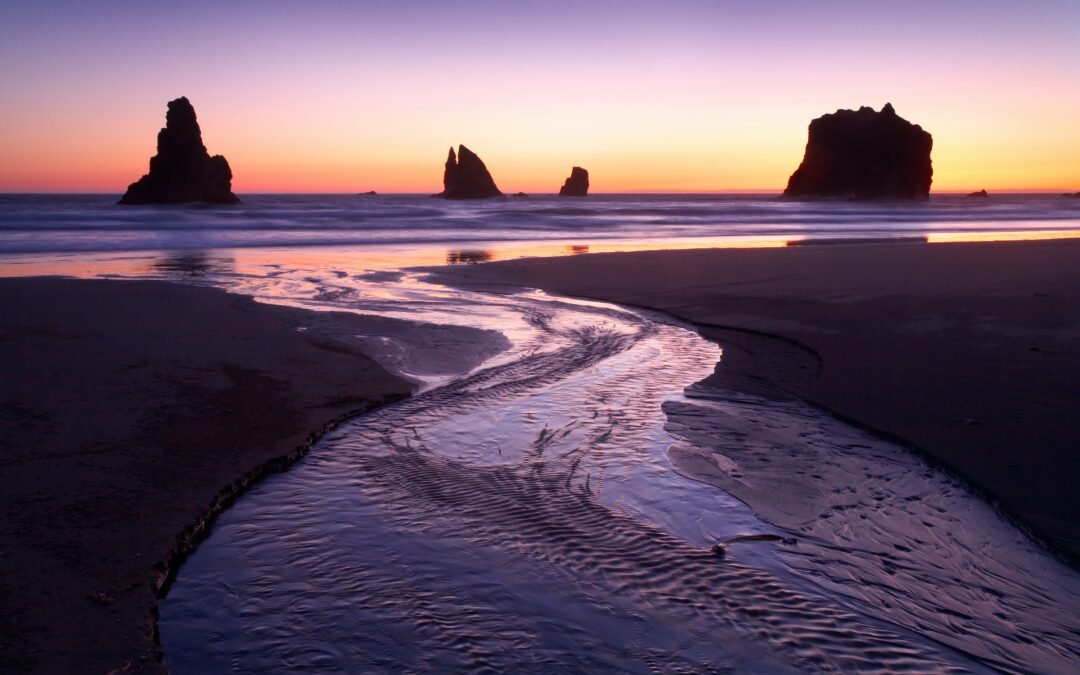 Oregon’s Most Secluded Beach Is Hidden Right Next To This Famous “Secret” Shoreline