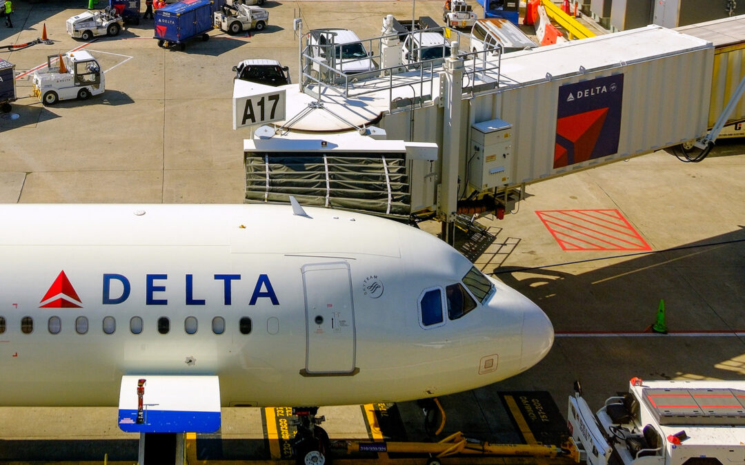 Travelers Side With Delta Air Lines Over First-Class Passenger’s Food Rant